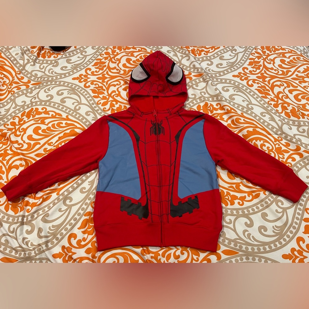 Spider-Man Fleece Hooded Sweater. Boys Size XS. BRAND NEW. NEVER WORN